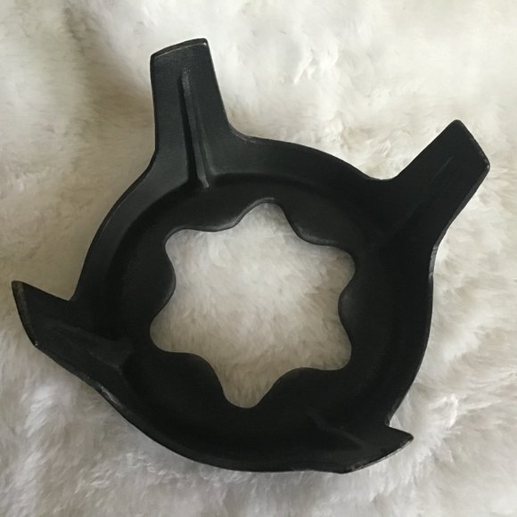 Vintage Grey Enamel Cast Iron Fondue Pot and Base - Picture 12 of 12